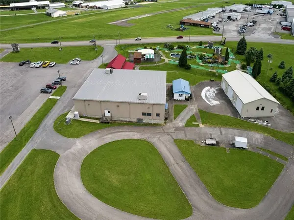 640 Evans City Rd, Connoquenessing Boro, PA 16001