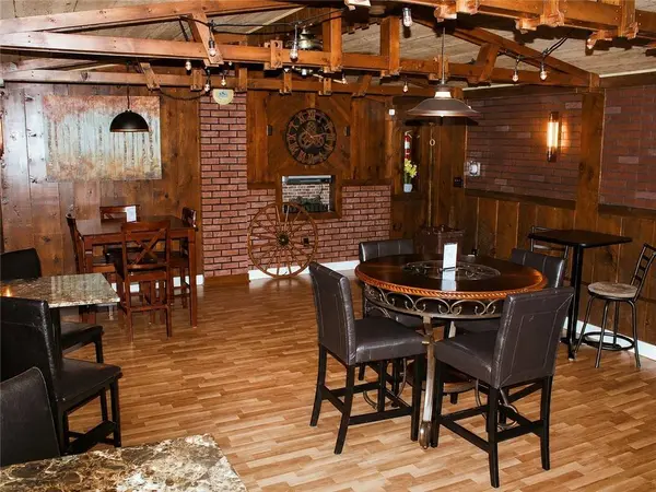 1602 Perry Highway, Muddy Creek Twp, PA 16051