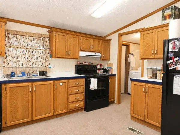325 N Chestnut St, City Of But Nw, PA 16001