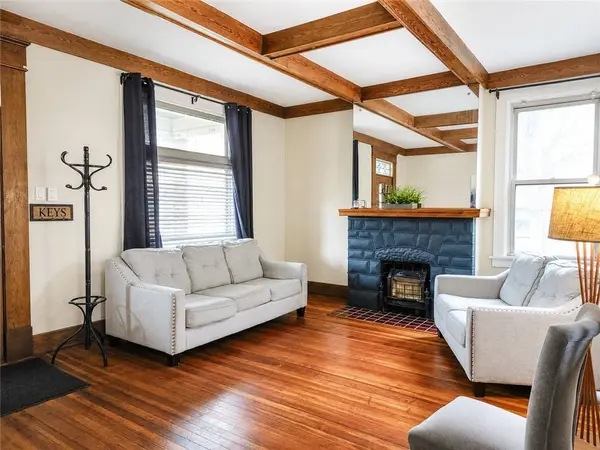52 Ashford Ave, West View, PA 15229