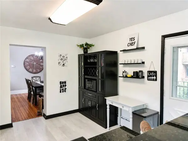 52 Ashford Ave, West View, PA 15229