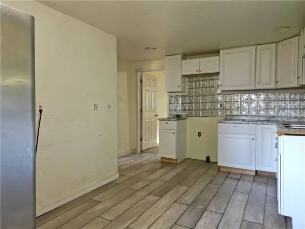 13 High Street, Twp Of But Nw, PA 16045