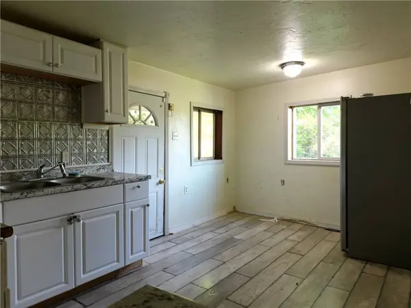 13 High Street, Twp Of But Nw, PA 16045