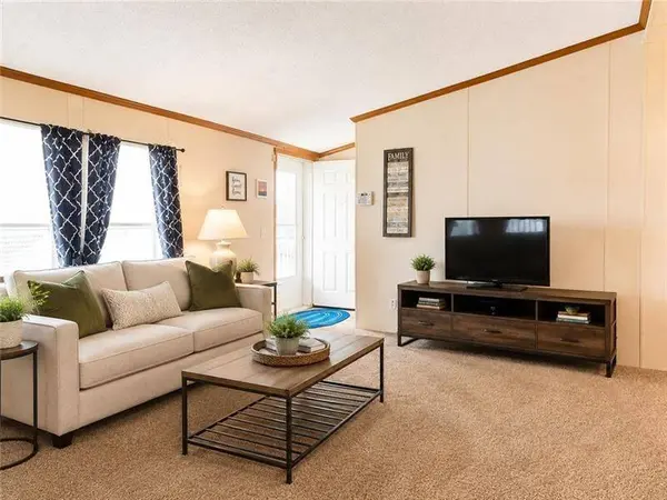 325 N Chestnut Street, City Of But Nw, PA 16001