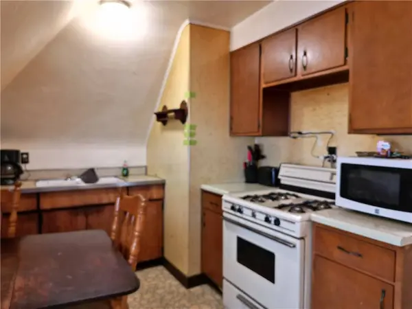 213 E Brady St, City Of But Ne, PA 16001