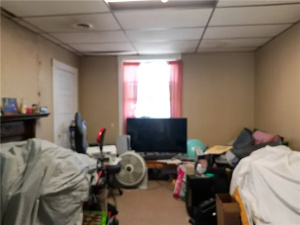 213 E Brady St, City Of But Ne, PA 16001