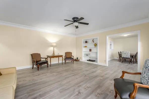 115 S Rutan St, Wichita, KS 67218