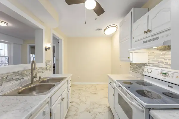 115 S Rutan St, Wichita, KS 67218