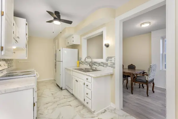 115 S Rutan St, Wichita, KS 67218