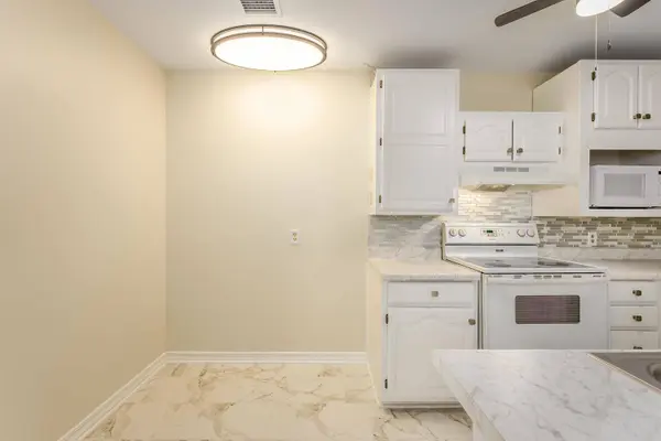 115 S Rutan St, Wichita, KS 67218