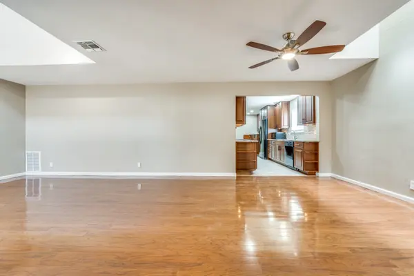 201 W Craig Pl #N, San Antonio, TX 78212-3468