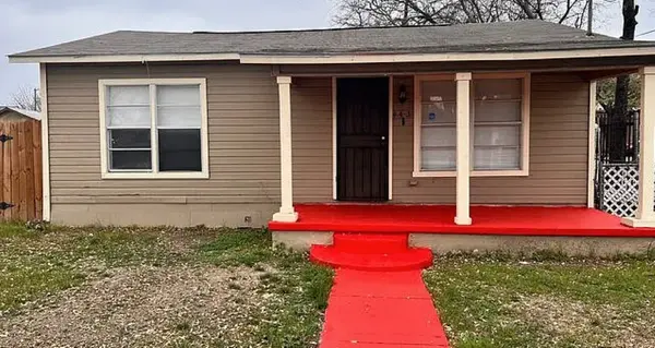 443 SW 34th St, San Antonio, TX 78237-1885