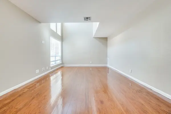 201 W Craig Pl #N, San Antonio, TX 78212-3468