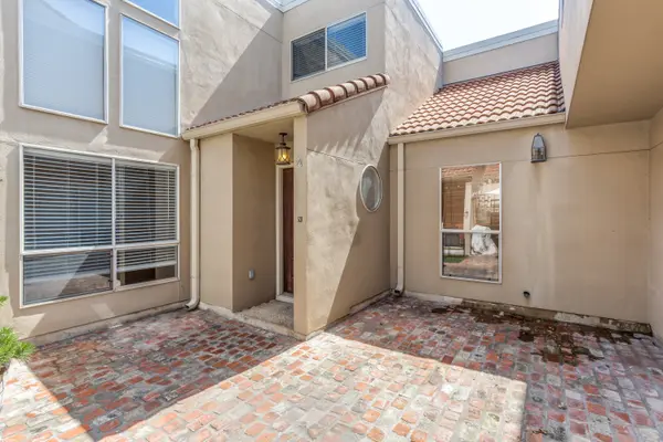 201 W Craig Pl #N, San Antonio, TX 78212-3468