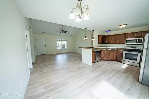 203 Belvedere DR, Holly Ridge, NC 28445