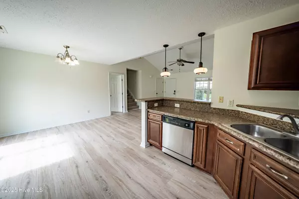 203 Belvedere DR, Holly Ridge, NC 28445