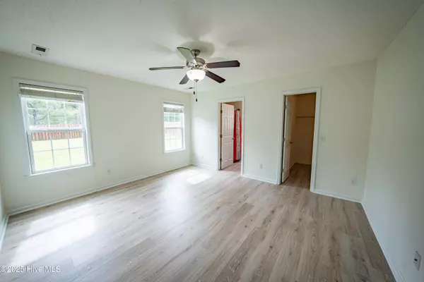 203 Belvedere DR, Holly Ridge, NC 28445