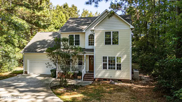 306 Lakeview CT, Sneads Ferry, NC 28460