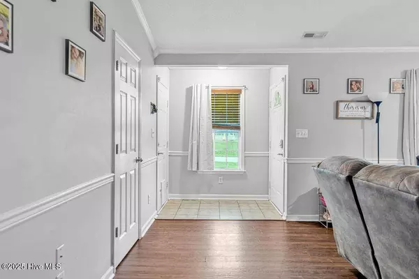 304 Carlisle CT, Jacksonville, NC 28540