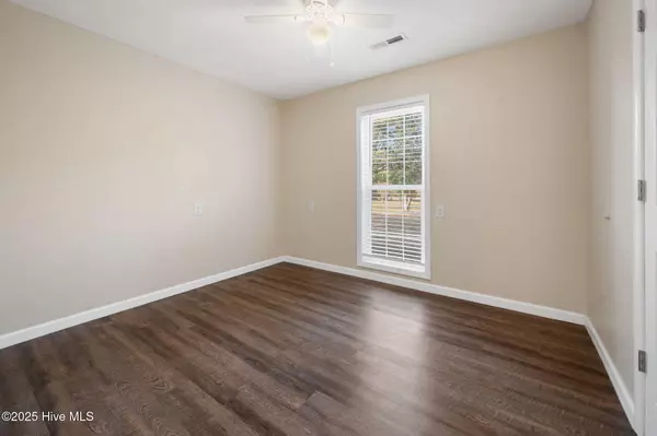 302 Thankful RD, Rocky Point, NC 28457