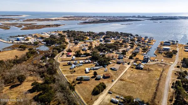 176 Swan Point RD, Sneads Ferry, NC 28460