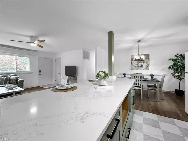 805 Woodstock RD, Virginia Beach, VA 23464