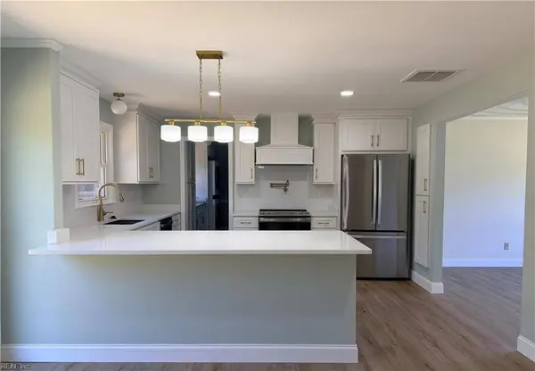 5304 Gale DR, Virginia Beach, VA 23464