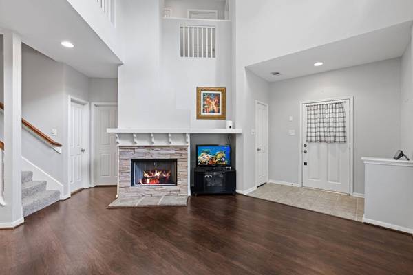 55 Scarlet Woods CT, The Woodlands, TX 77380