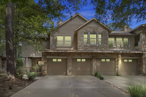 55 Scarlet Woods CT, The Woodlands, TX 77380