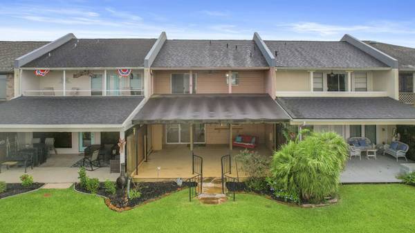 9216 Deepwater DR, Montgomery, TX 77356