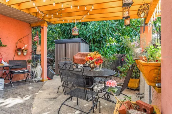 305 N LAUBER WAY, Tampa, FL 33609