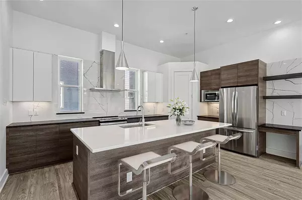 2235 Lovedale Avenue #102, Dallas, TX 75235