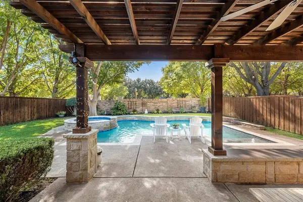 3909 Sharondale Drive, Flower Mound, TX 75022