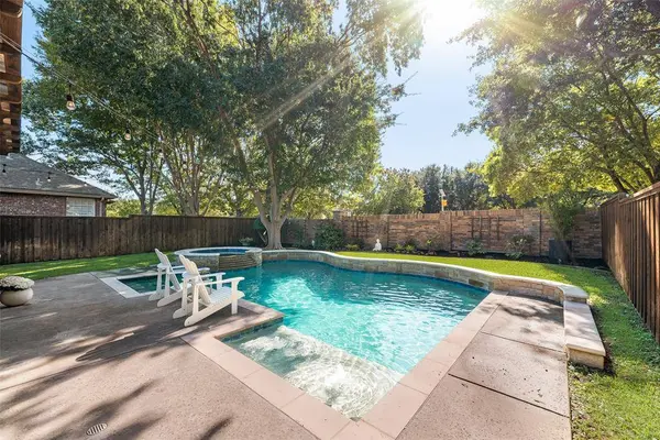 3909 Sharondale Drive, Flower Mound, TX 75022