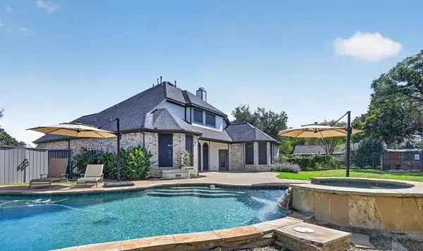 106 Mustang Trail, Shady Shores, TX 76208