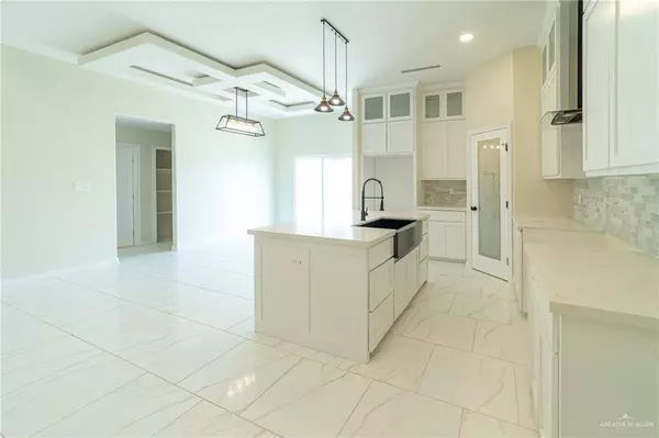 2109 Cardinal DR, Weslaco, TX 78599