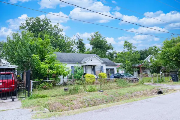 4305 Castor ST, Houston, TX 77022