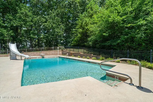 2455 Mountain View Rd, Lenoir City, TN 37771