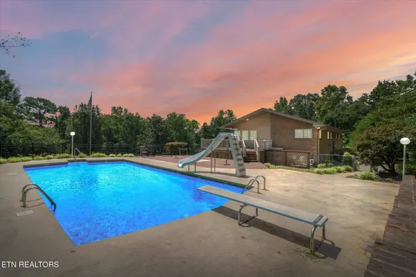 2455 Mountain View Rd, Lenoir City, TN 37771