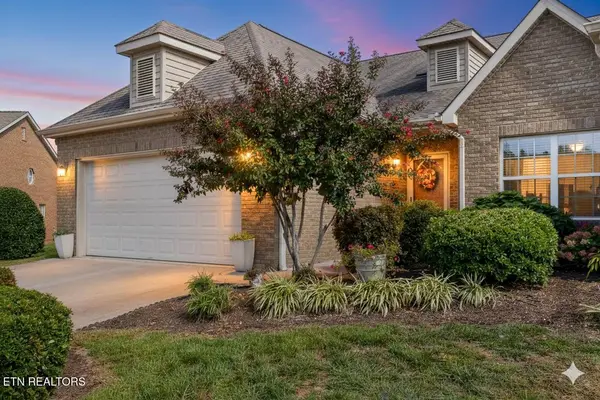 591 Glenview CIR, Lenoir City, TN 37771