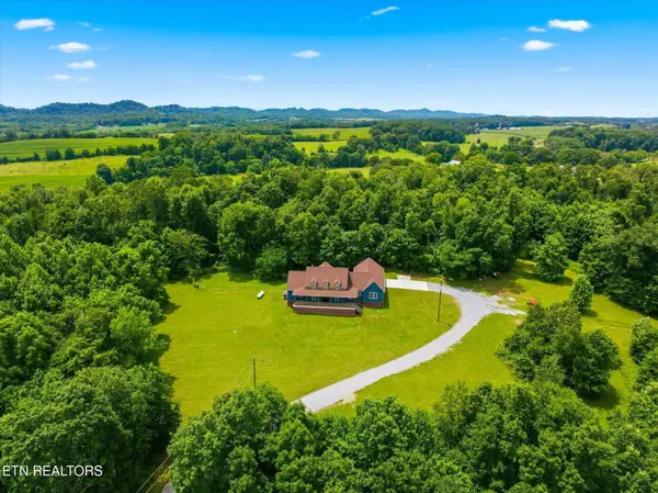 2728 Sweetwater Vonore Rd, Sweetwater, TN 37874