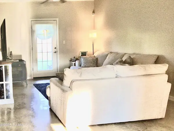 133 Willow Glen LN, Sunset, LA 70584