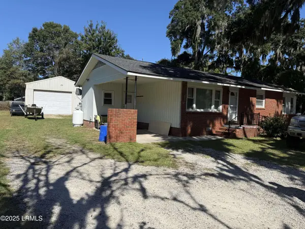 3003 Shell Point RD Road, Beaufort, SC 29906