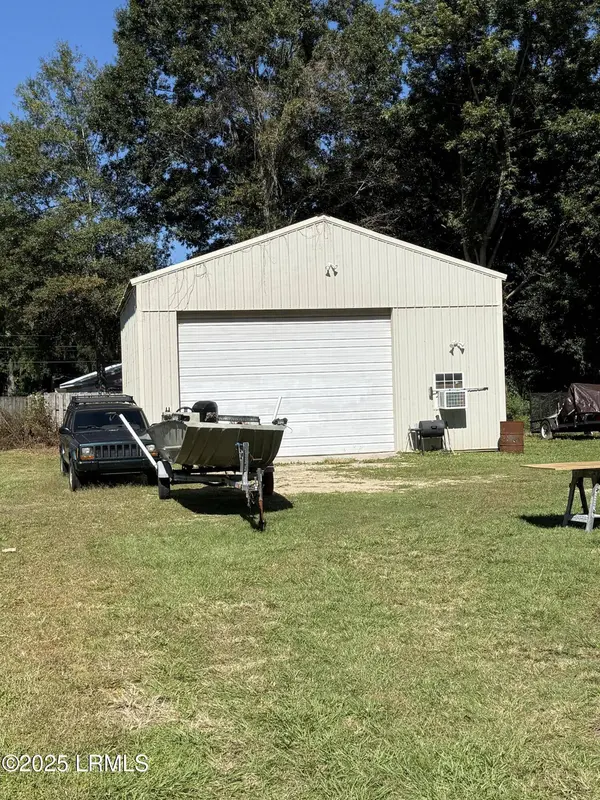 3003 Shell Point RD Road, Beaufort, SC 29906
