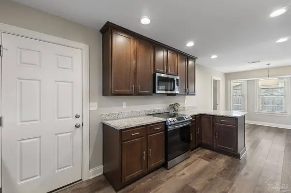 686 Seapine Cir, Pensacola, FL 32506