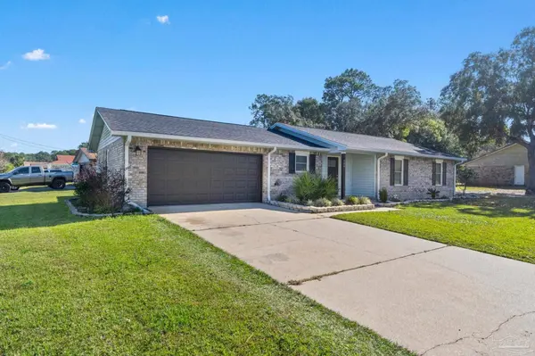 686 Seapine Cir, Pensacola, FL 32506