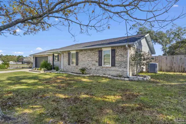 686 Seapine Cir, Pensacola, FL 32506