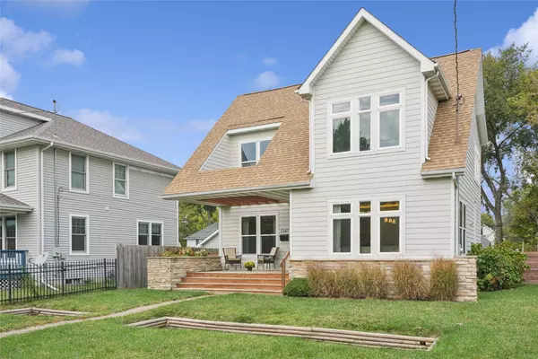 1347 Forest Avenue, Des Moines, IA 50314