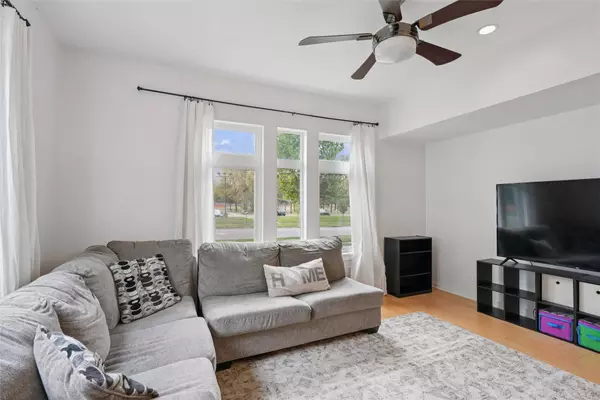 1347 Forest Avenue, Des Moines, IA 50314