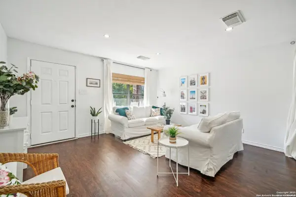 39 Longleaf Coral, San Antonio, TX 78247-3309